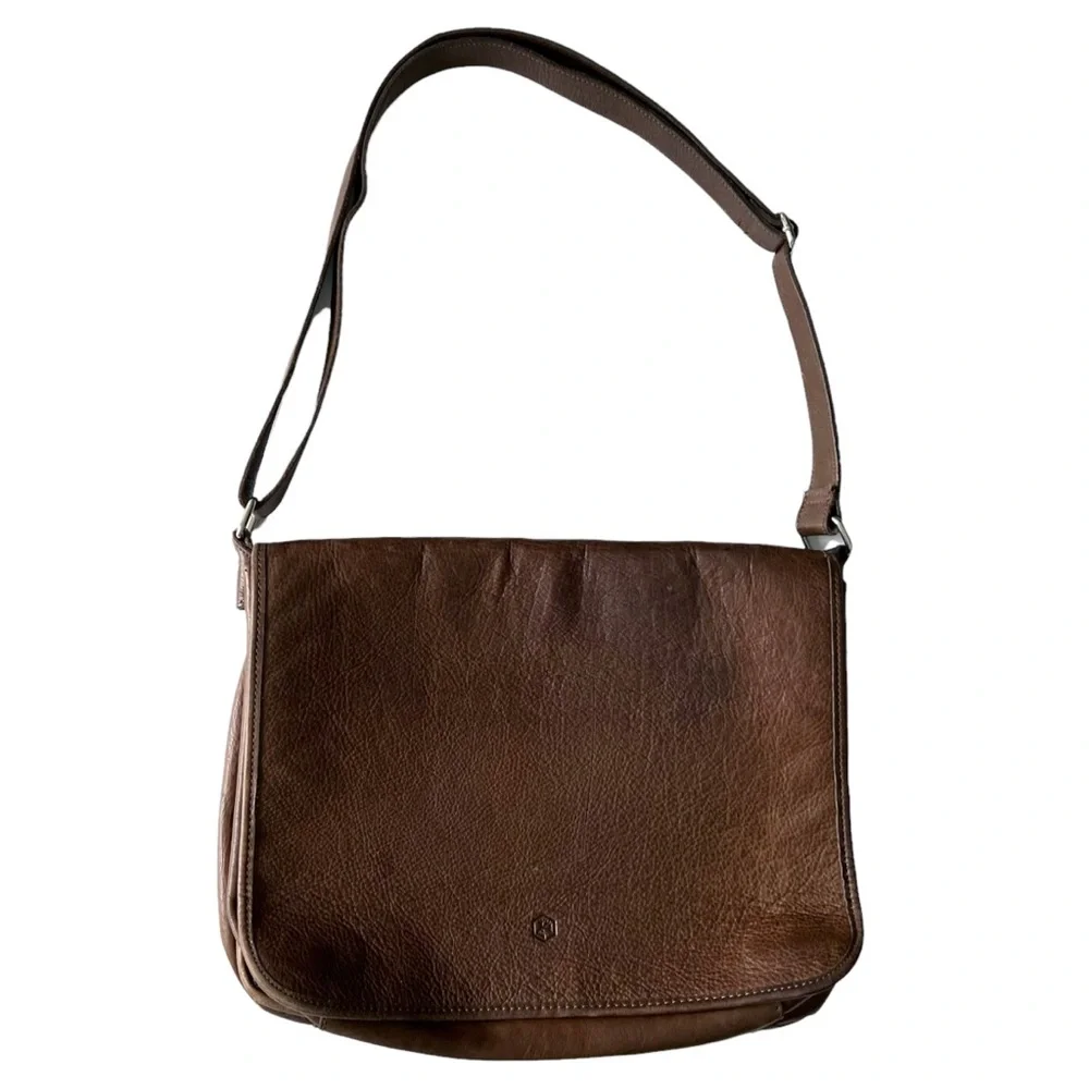 Valentina In Pelle Pebbled Leather Messenger Bag - Unisex